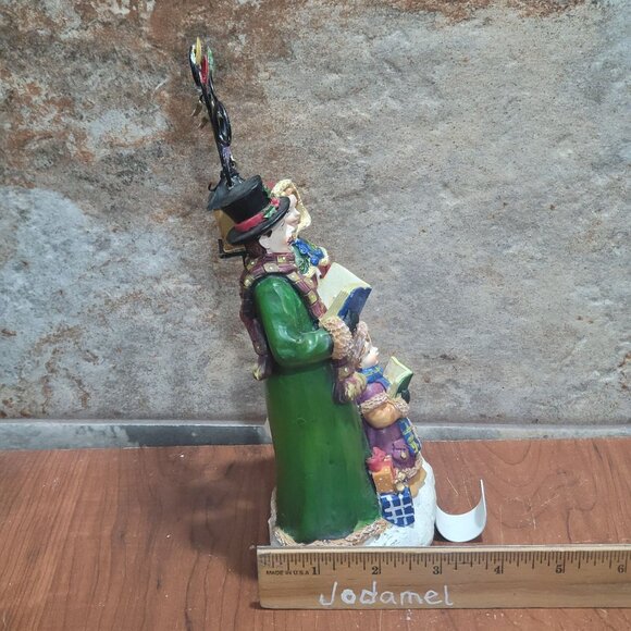 Christmas Caroling Resin Figurine Light Post Stocking Holder - Picture 11 of 11